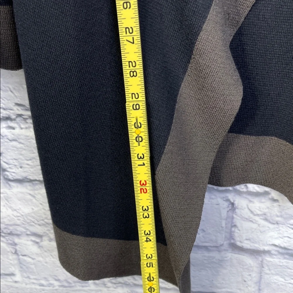 St. John Collection Wool black and taupe color-block Santana knit cardigan L